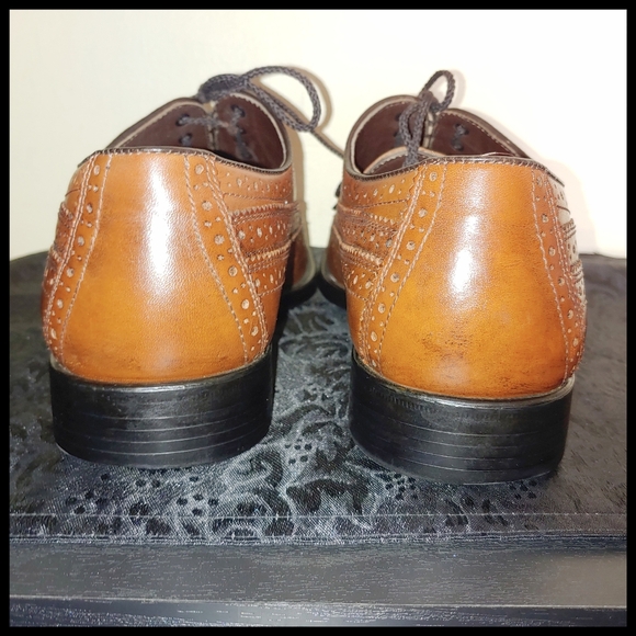 Johnston & Murphy Cognac Wingtip - Picture 5 of 11